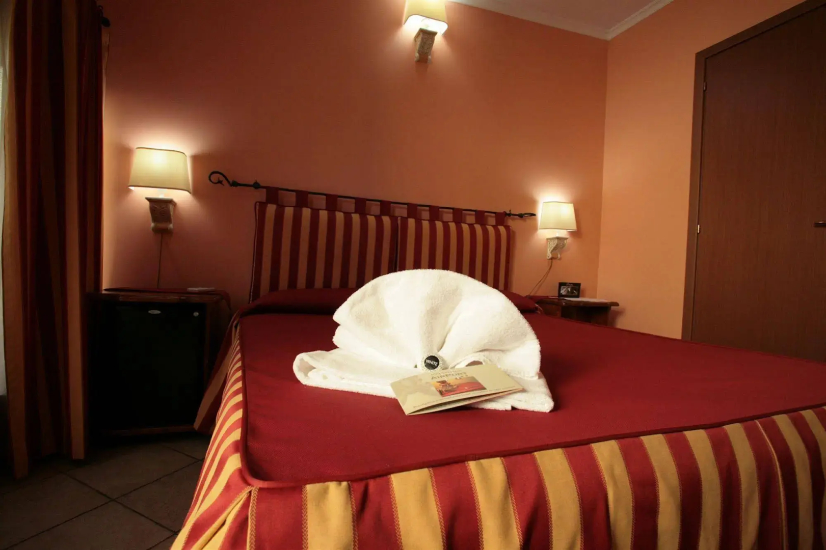 Photo - Airport Hotel