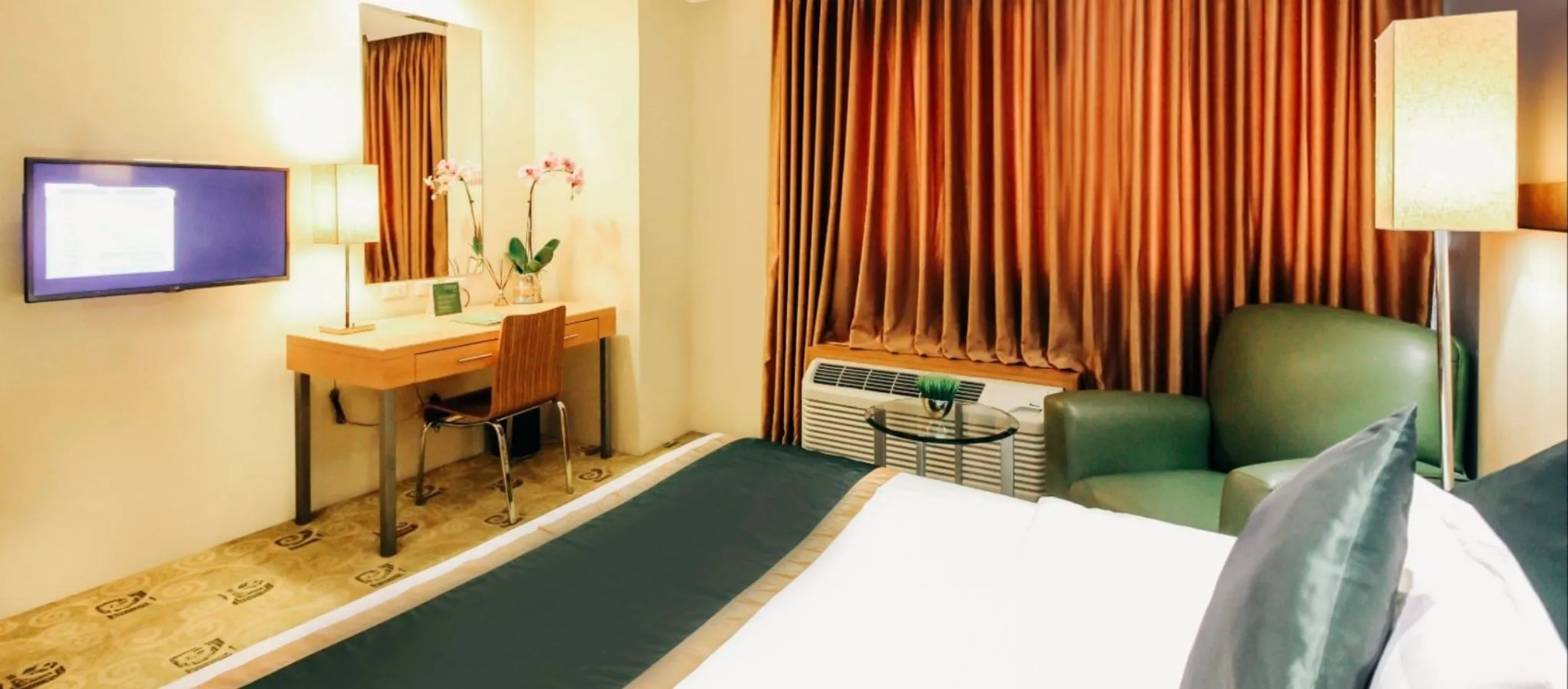 Photo - Greenhills Elan Hotel Modern - Newly Renovated