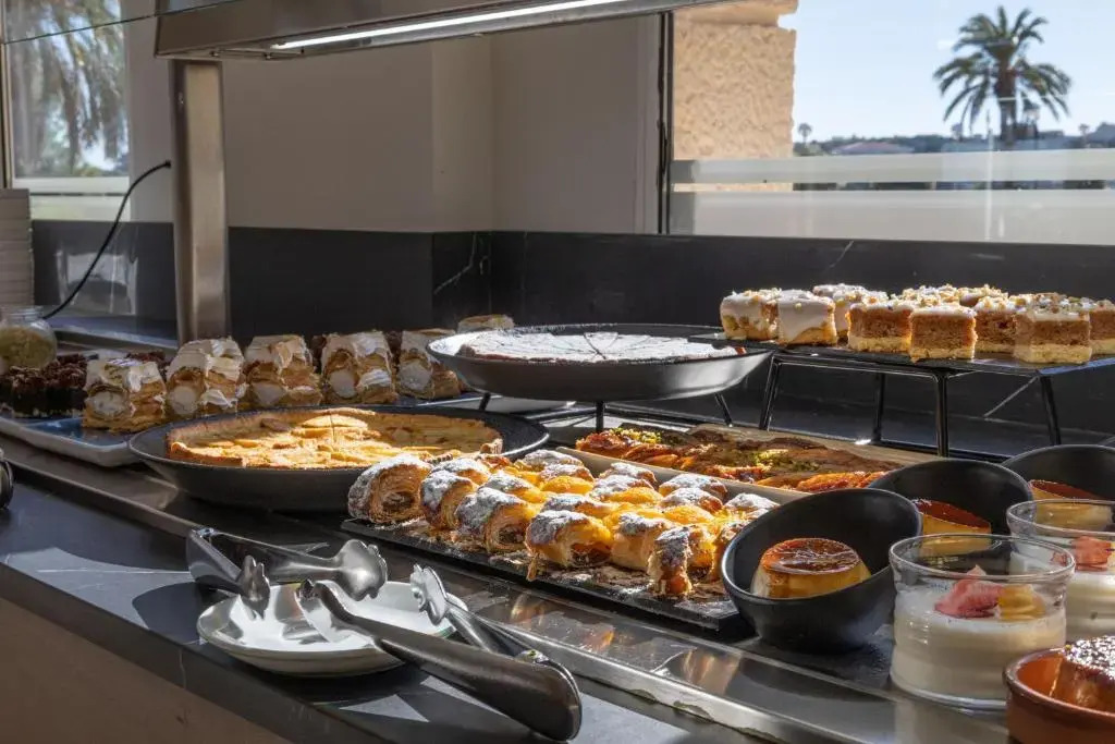 Photo - Senator Port Maó