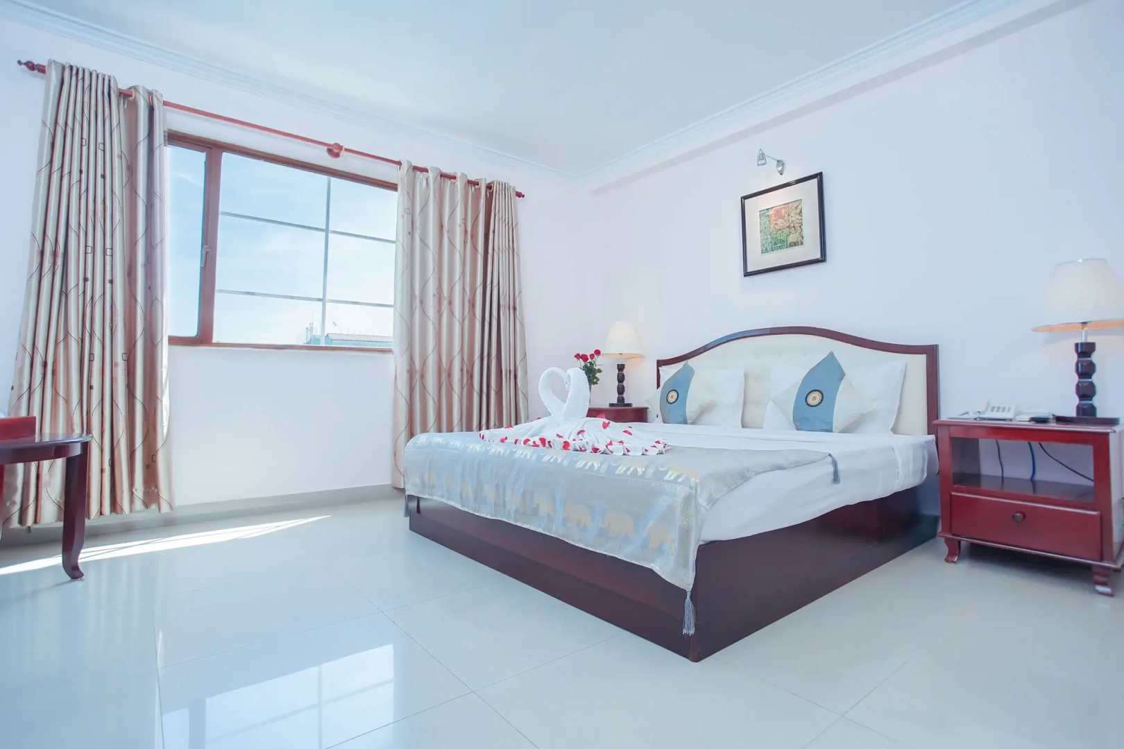 Photo - Silver Mounts Hotel