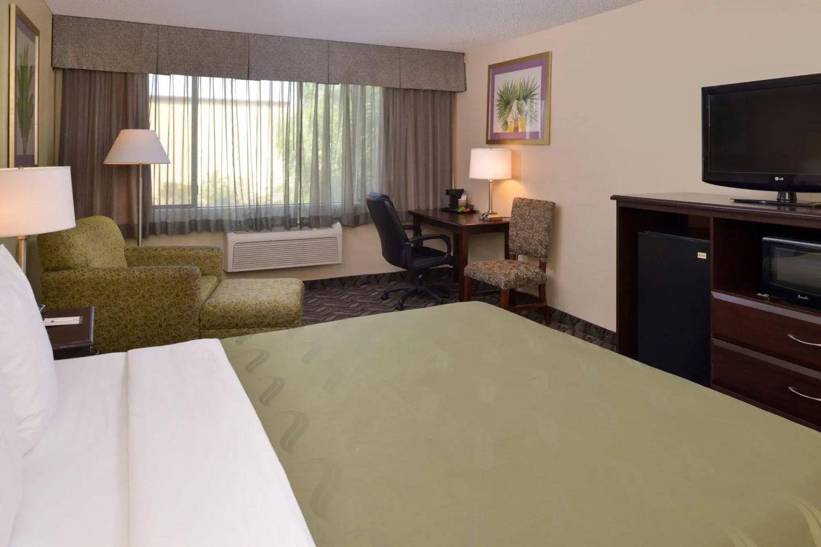 Photo - Quality Inn & Suites Montebello - Los Angeles