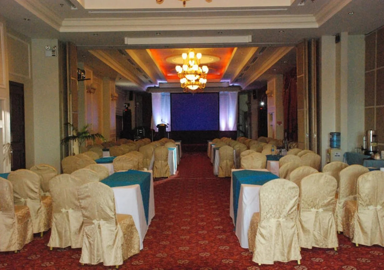 Foto - Sarrosa International Hotel and Residential Suites