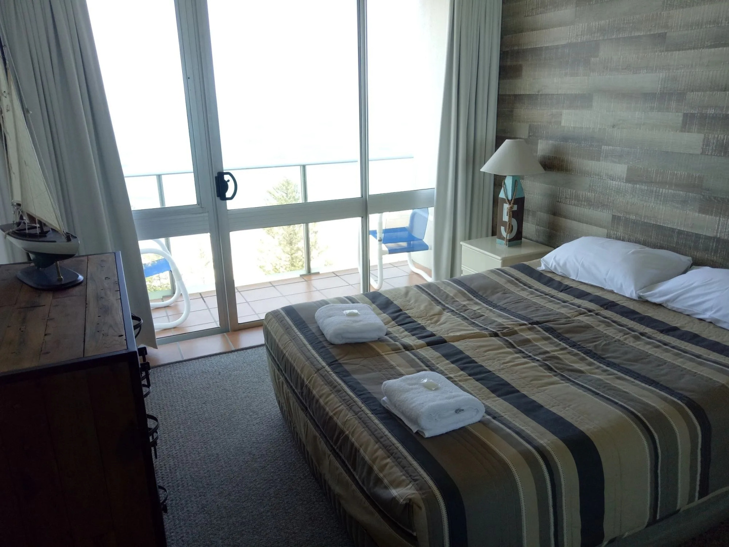 Foto - Pacific Regis Apartments