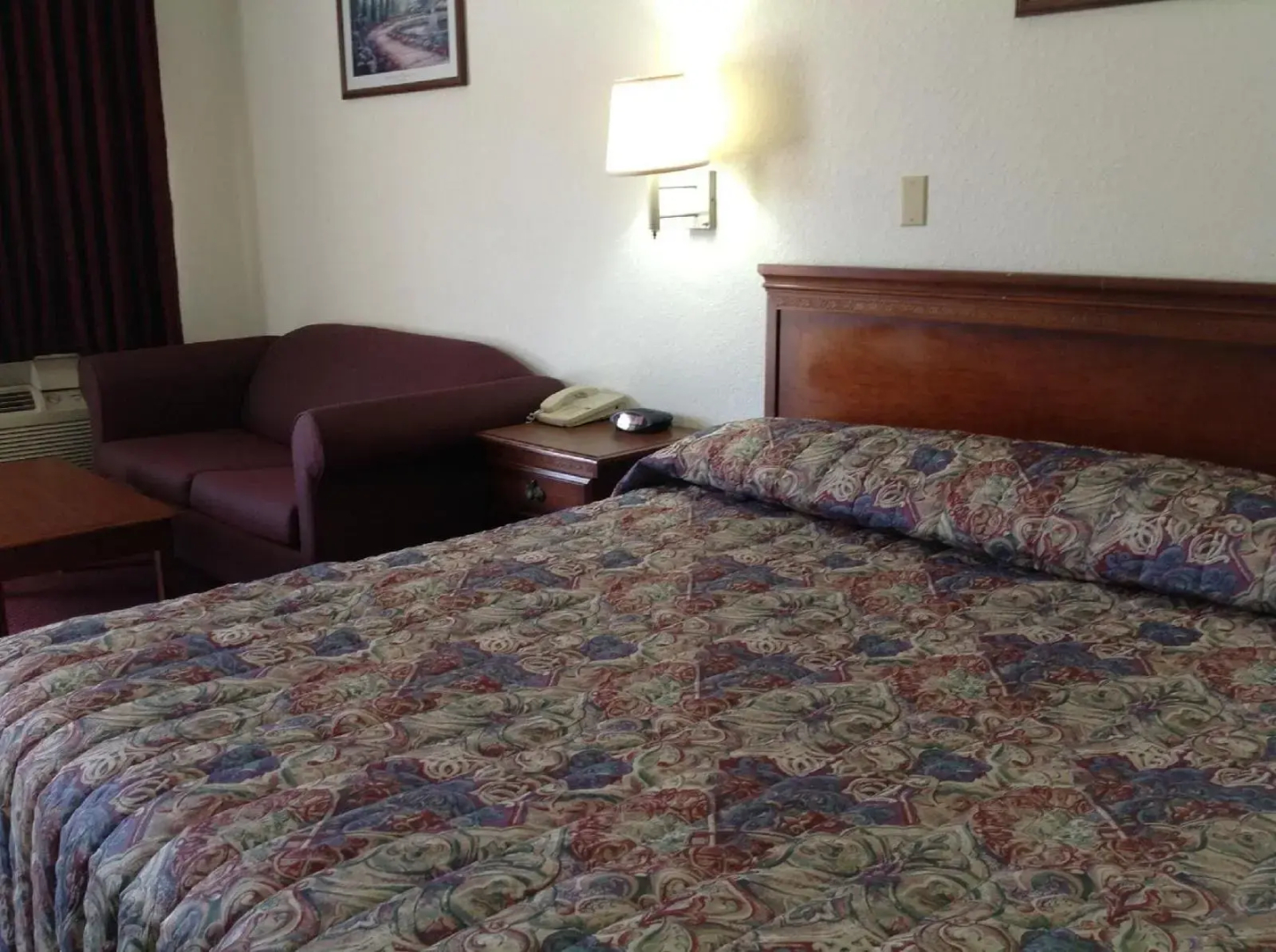 Photo - Budget Host Hempstead Inn Brookhollow/Energy Corridor