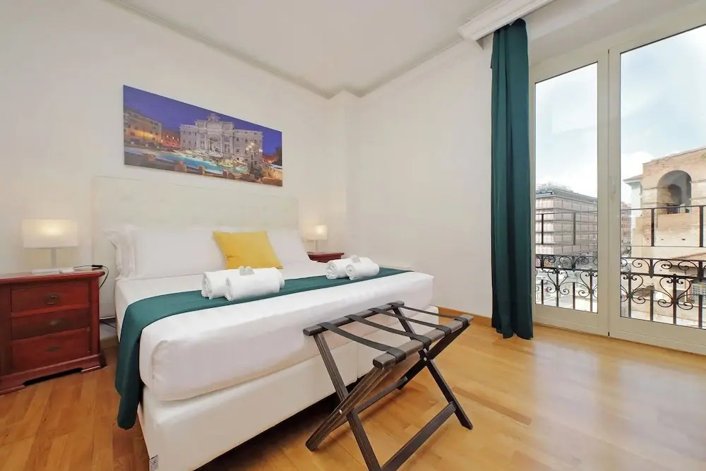 Photo - Romulus Rooms by Hostand