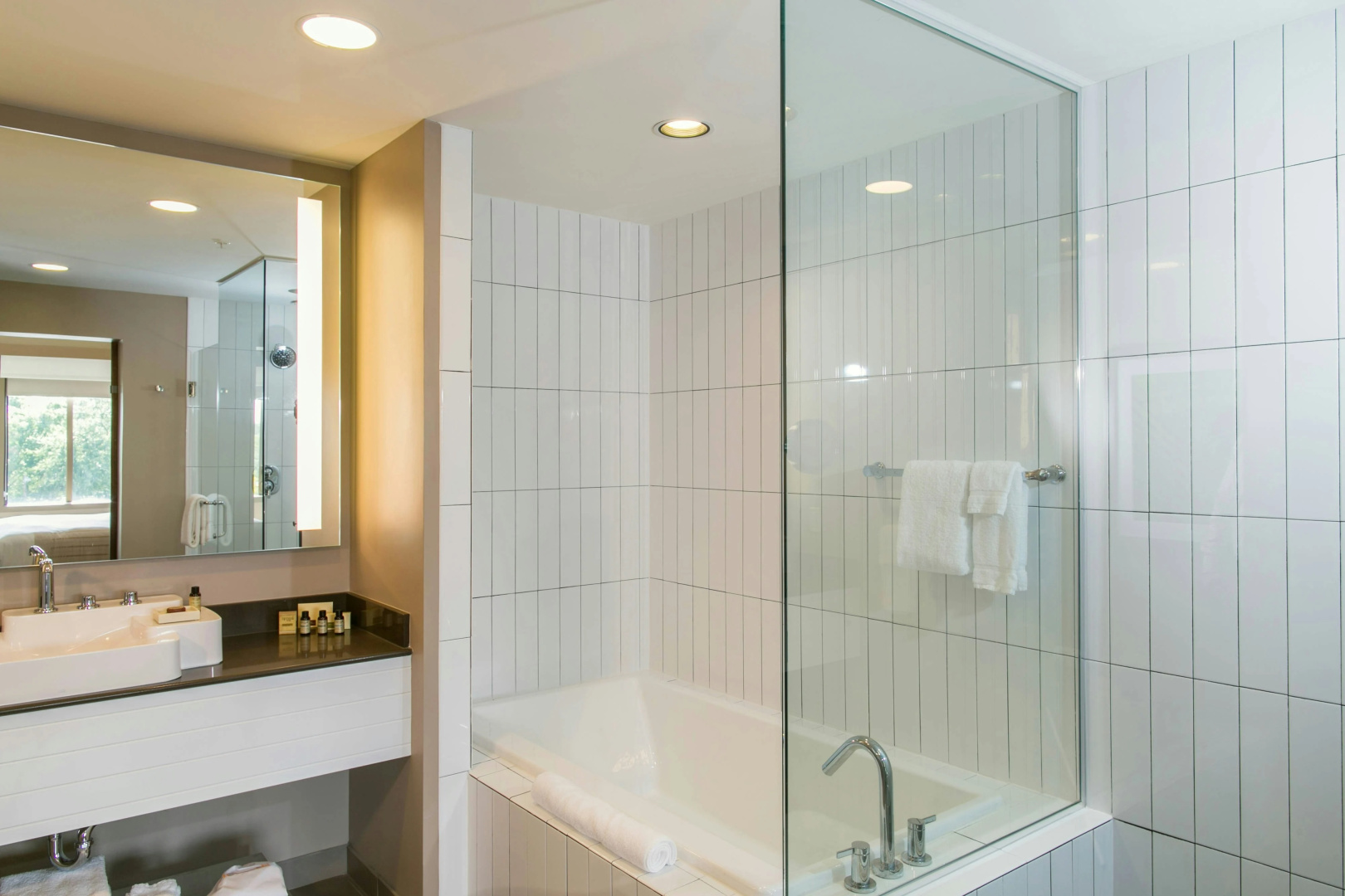 Photo - Epicurean Hotel, Autograph Collection