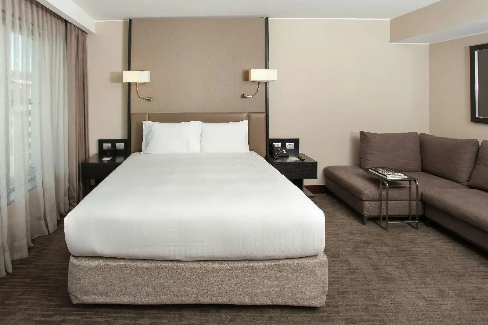 Photo - DoubleTree by Hilton Santiago - Vitacura
