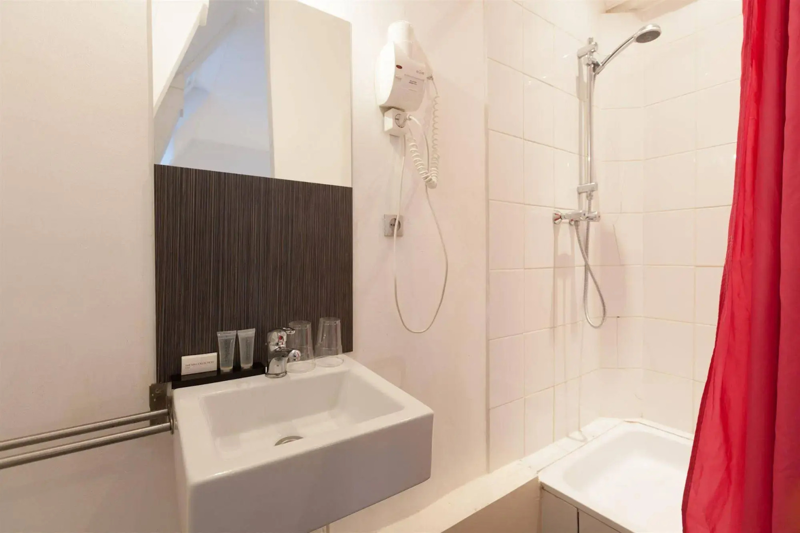 Photo - The Townhouse Hotel