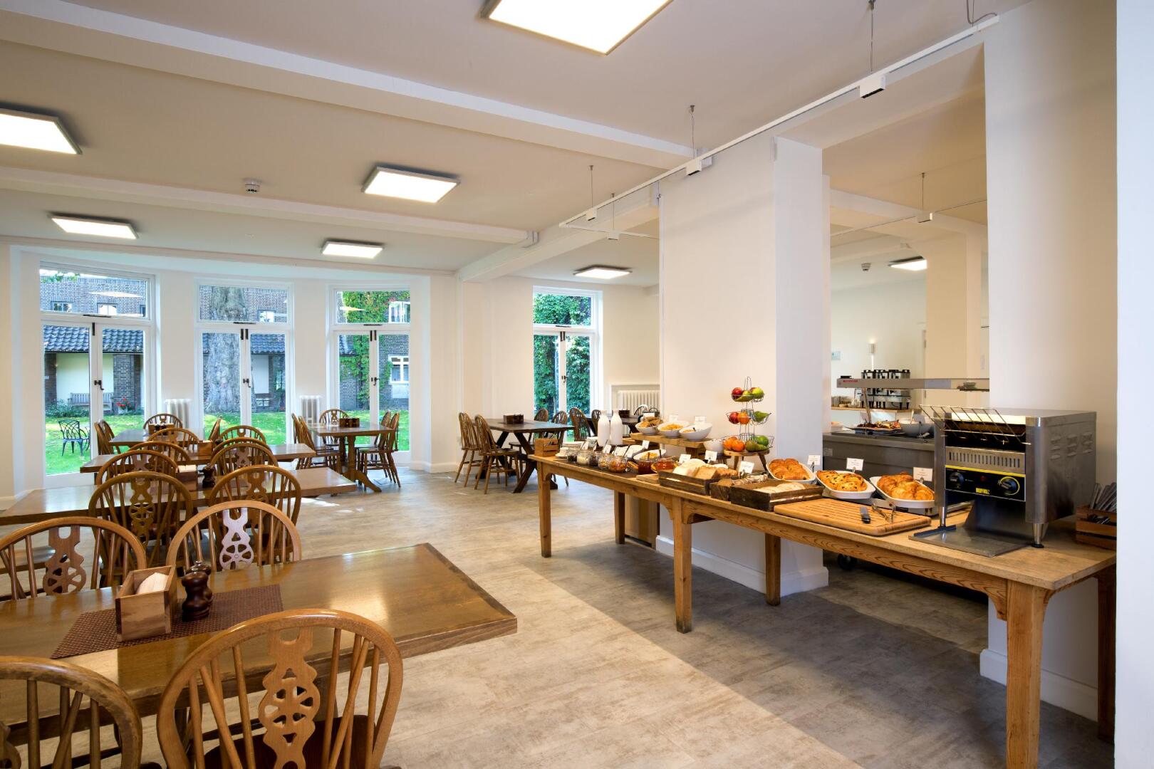 Foto - The Royal Foundation of St Katharine