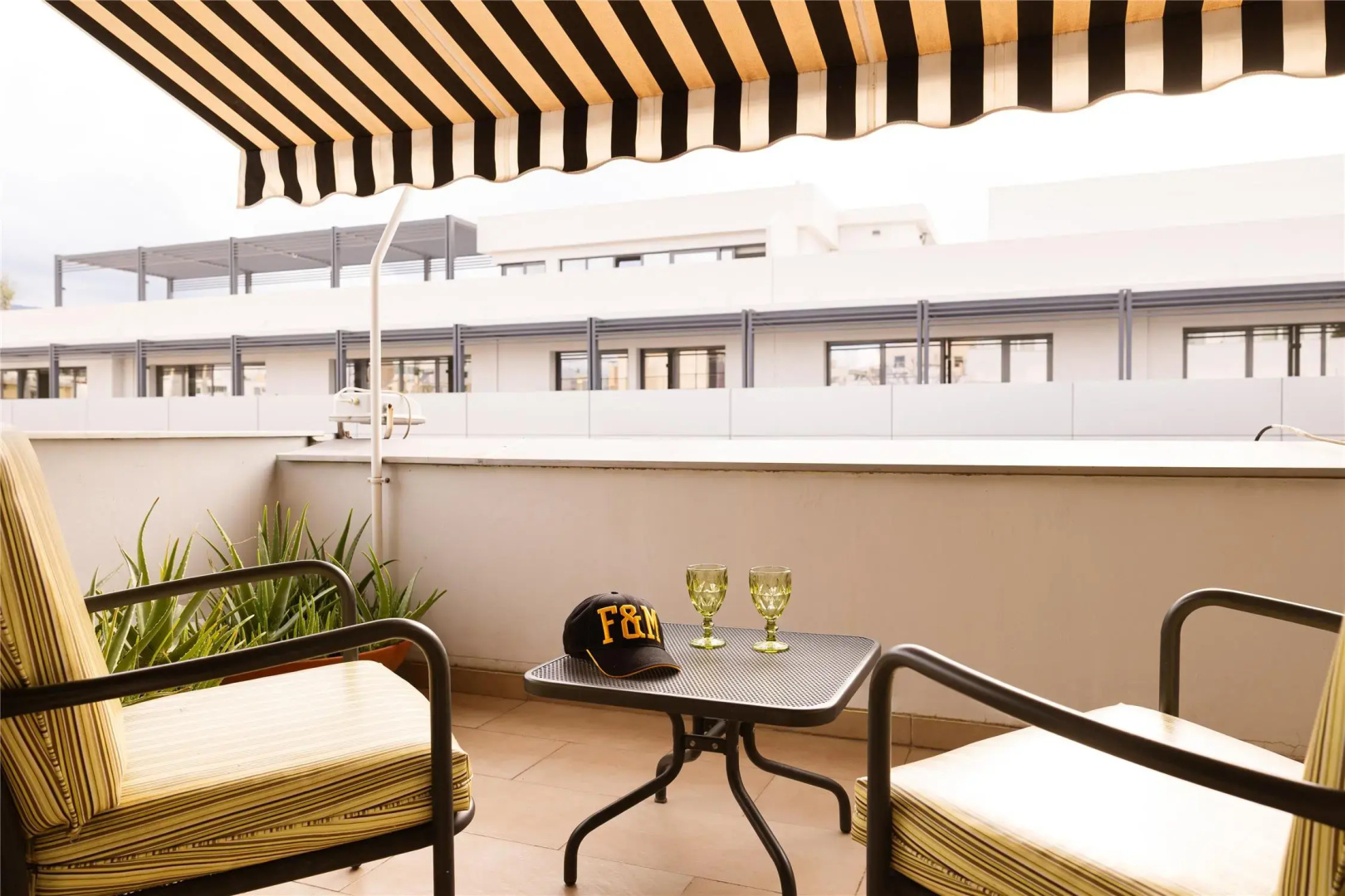 Foto - Best Western Plus Embassy Hotel
