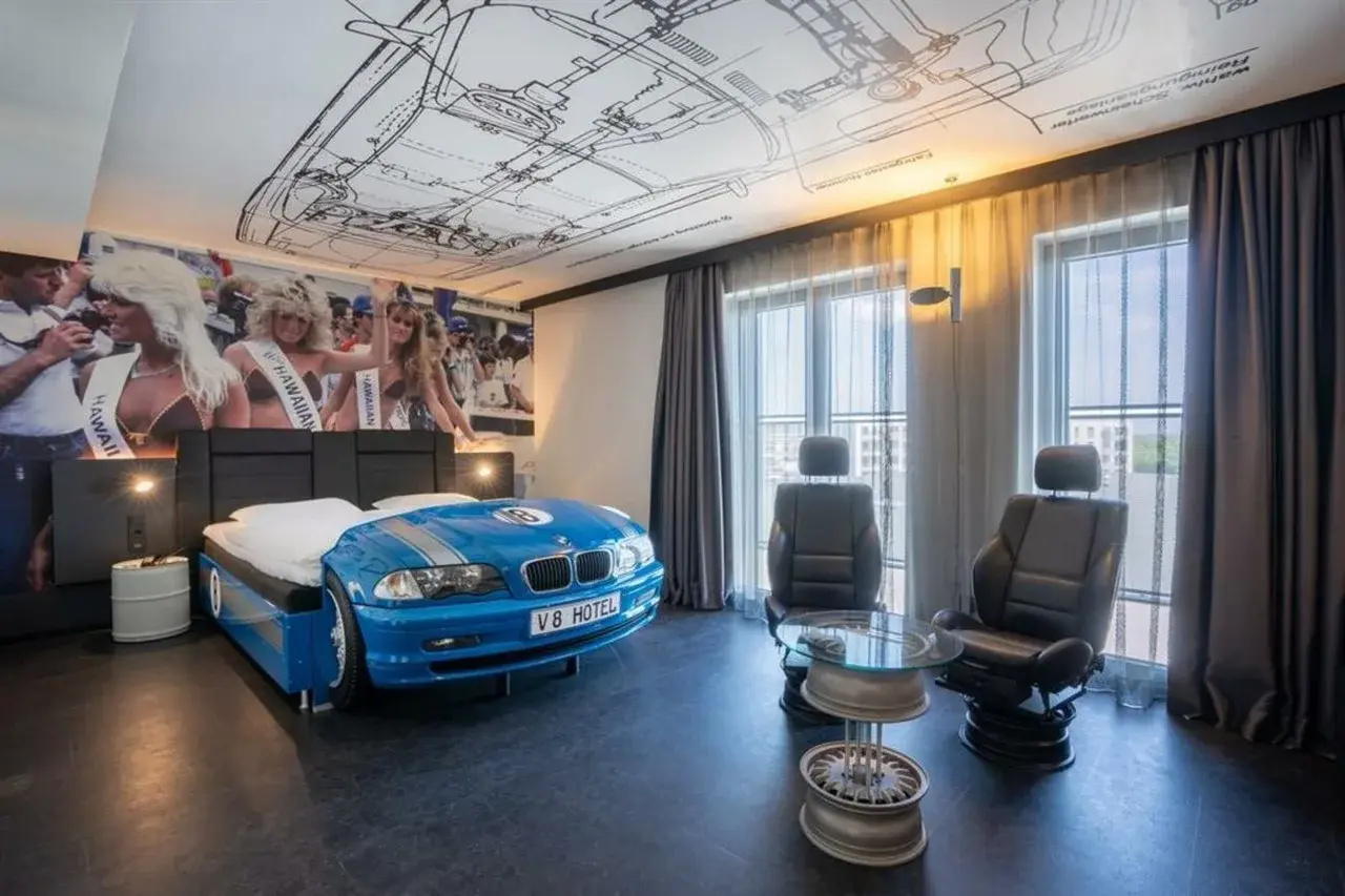 Foto - V8 Hotel Köln at MOTORWORLD