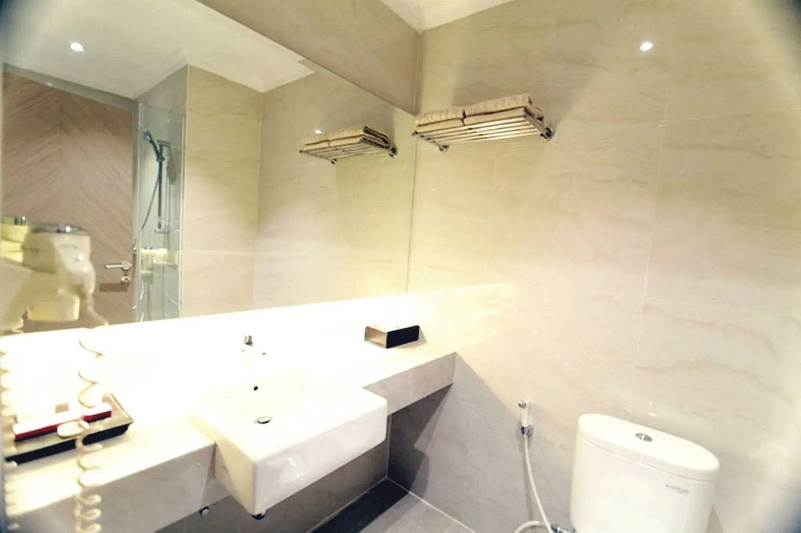 Foto - Orchardz Hotel Industri Jakarta Kemayoran