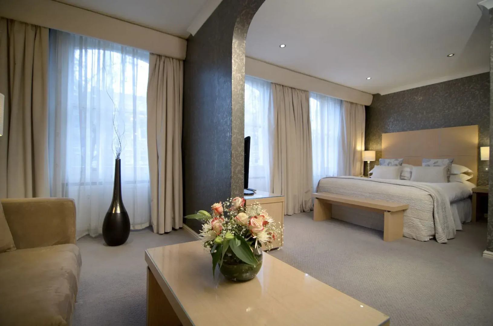 Photo - The Beaufort Hotel