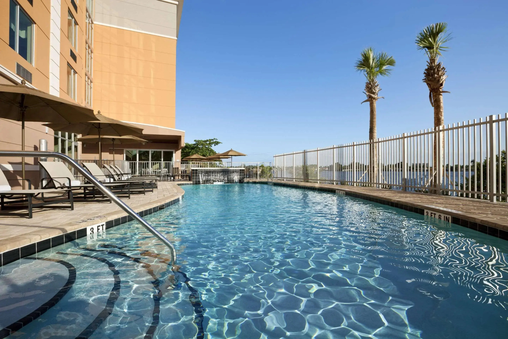 Photo - Holiday Inn Express Miami Airport Blue Lagoon Area by IHG