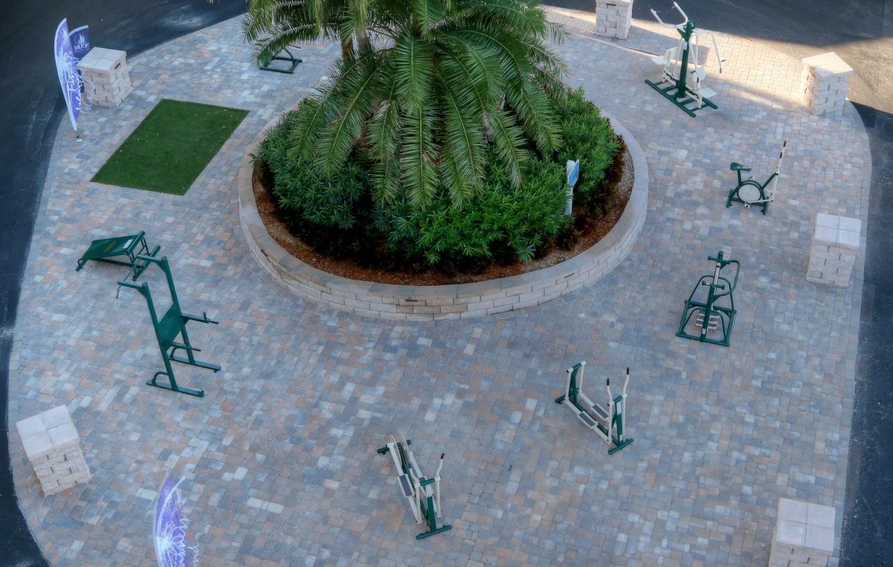 Photo - Sailport Waterfront Suites