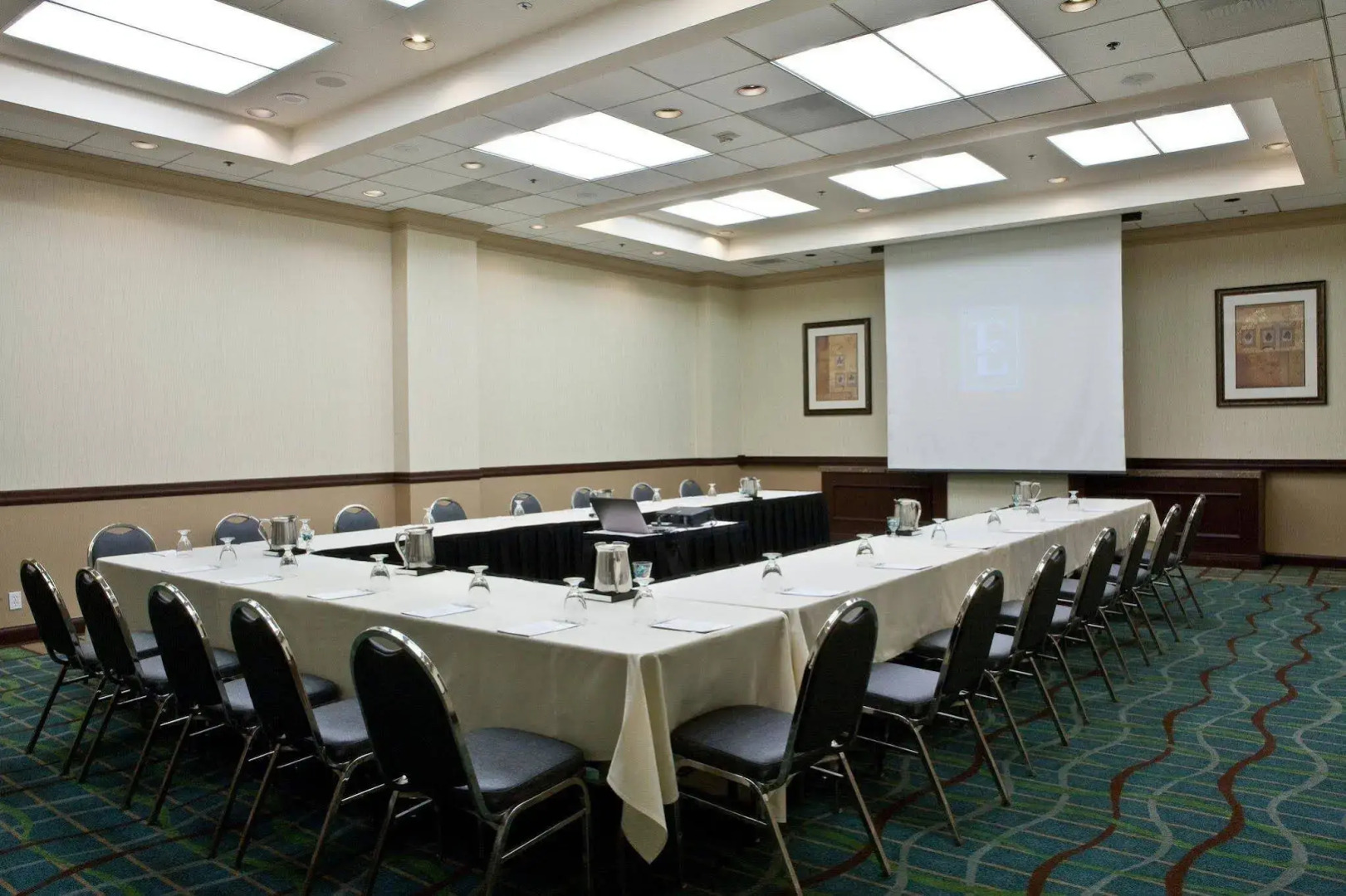 Foto - Embassy Suites by Hilton San Diego La Jolla