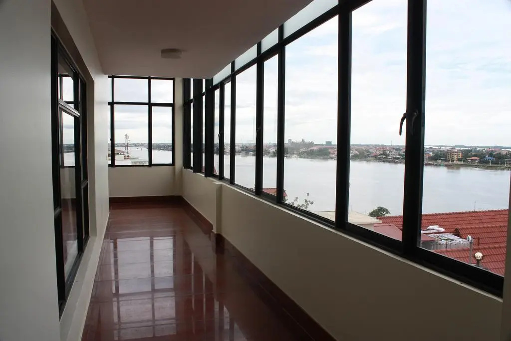 Photo - Lux Riverside Hotel & Apartment