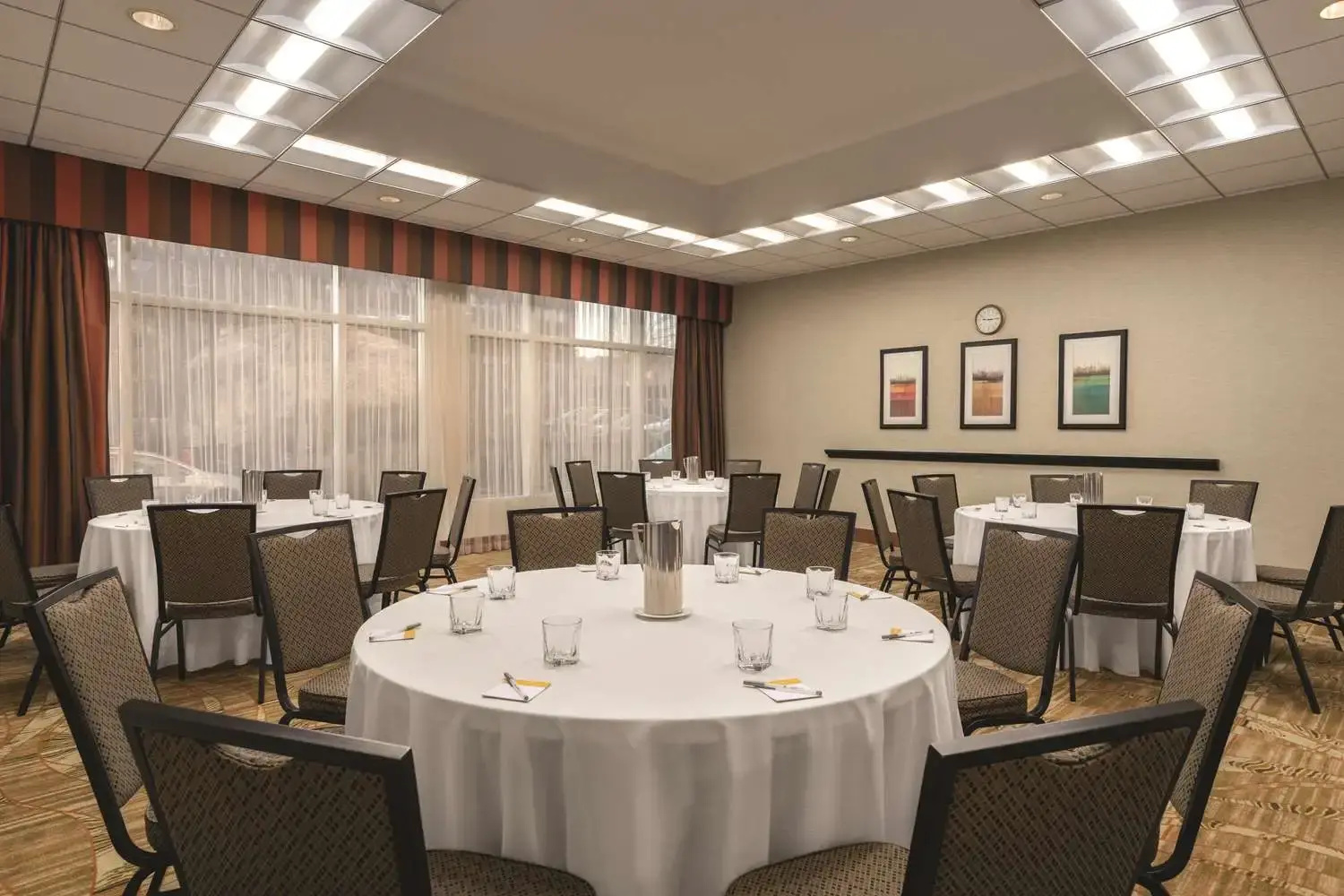 Photo - Hampton Inn New York - LaGuardia Airport