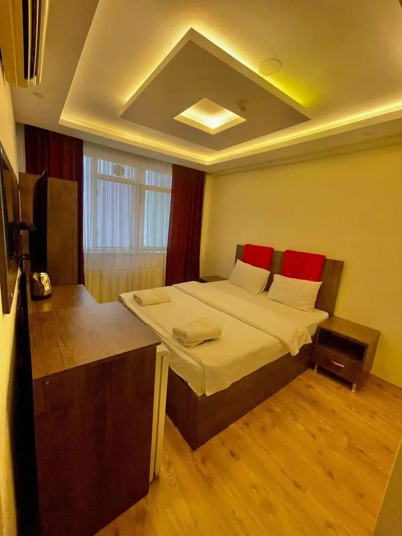 Photo - Palmiye Suit