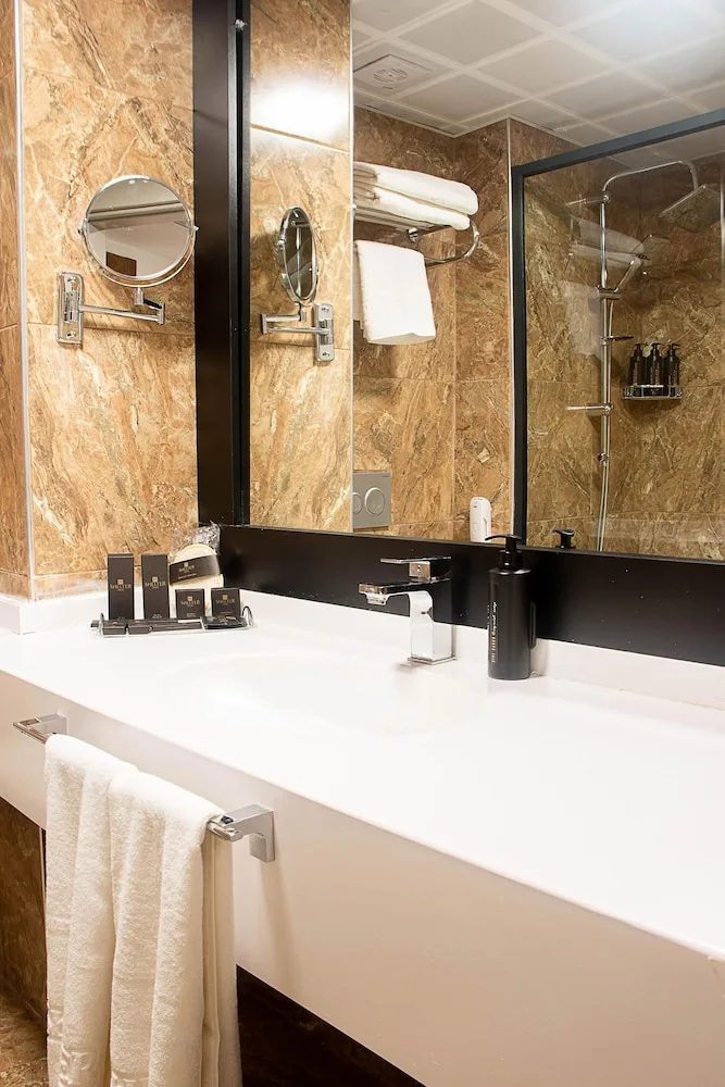 Photo - Shelter Inn Hotel & Spa