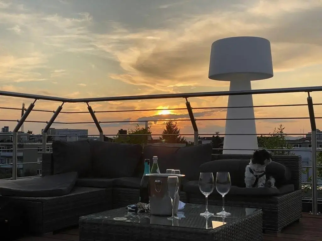 Photo - Paragon Apartments