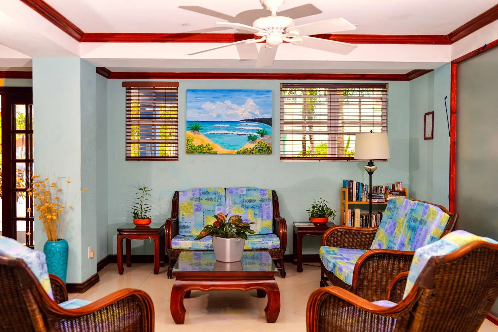 Photo - Dover Beach Hotel