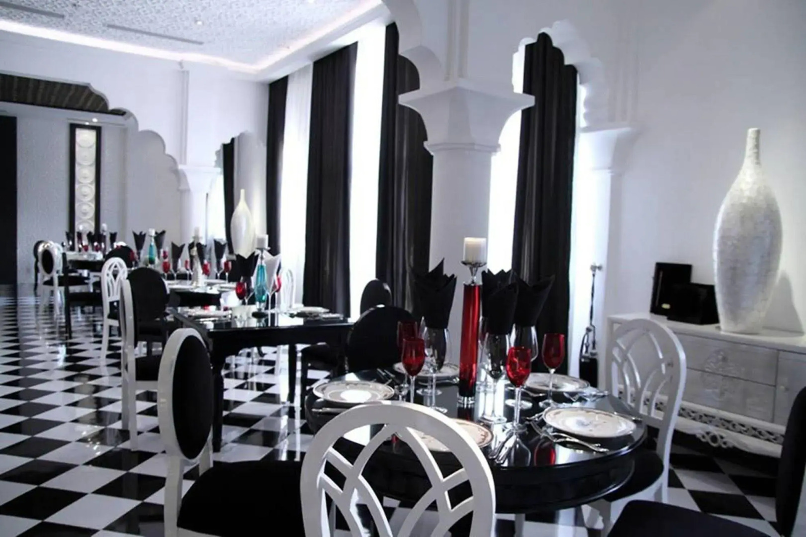 Photo - Chloe Gallery