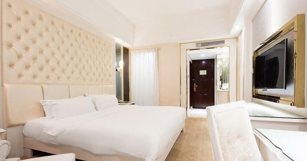 Kelly Wah International Hotel