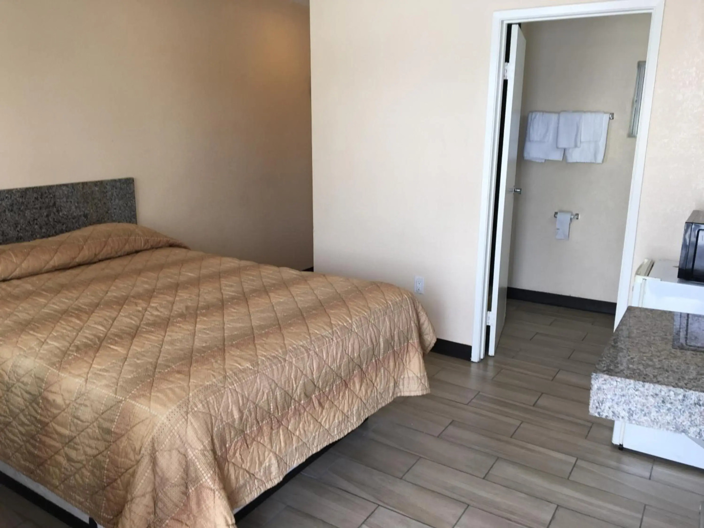 Photo - Ace Budget Motel