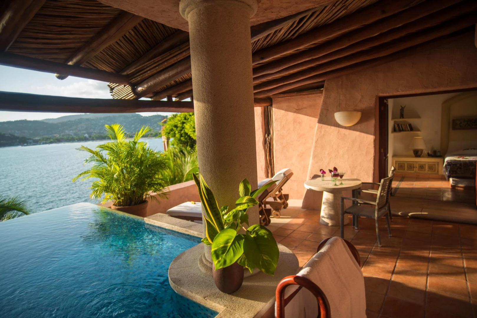 Photo - La Casa Que Canta