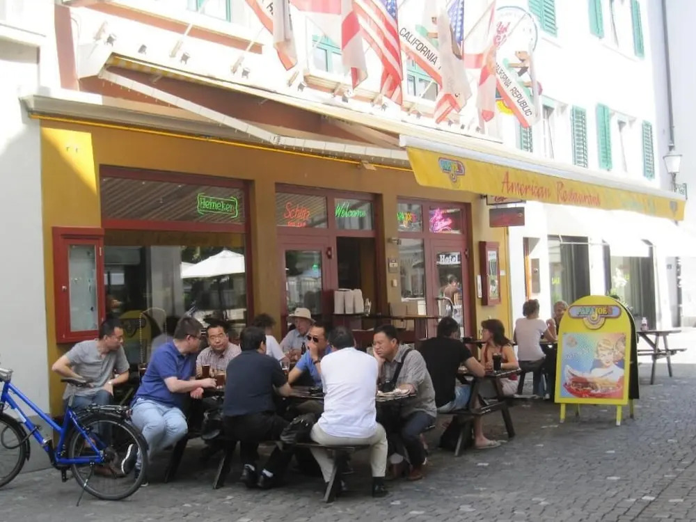 Photo - Hotel California