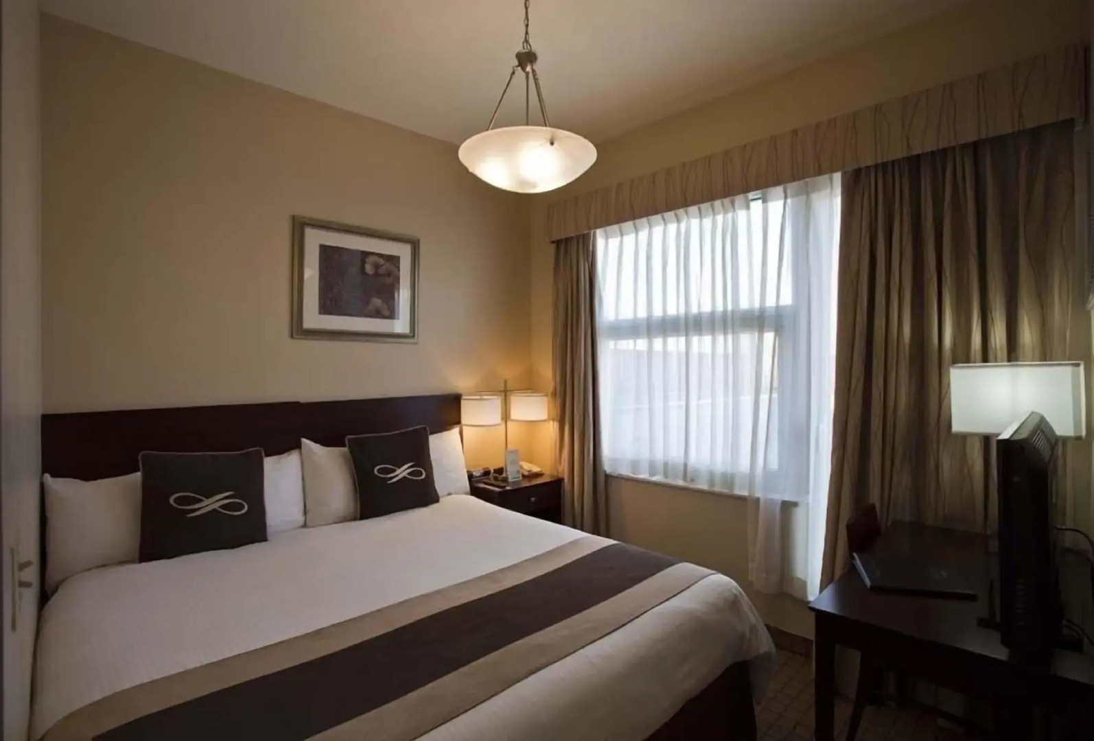 Foto - Pointe Plaza Hotel