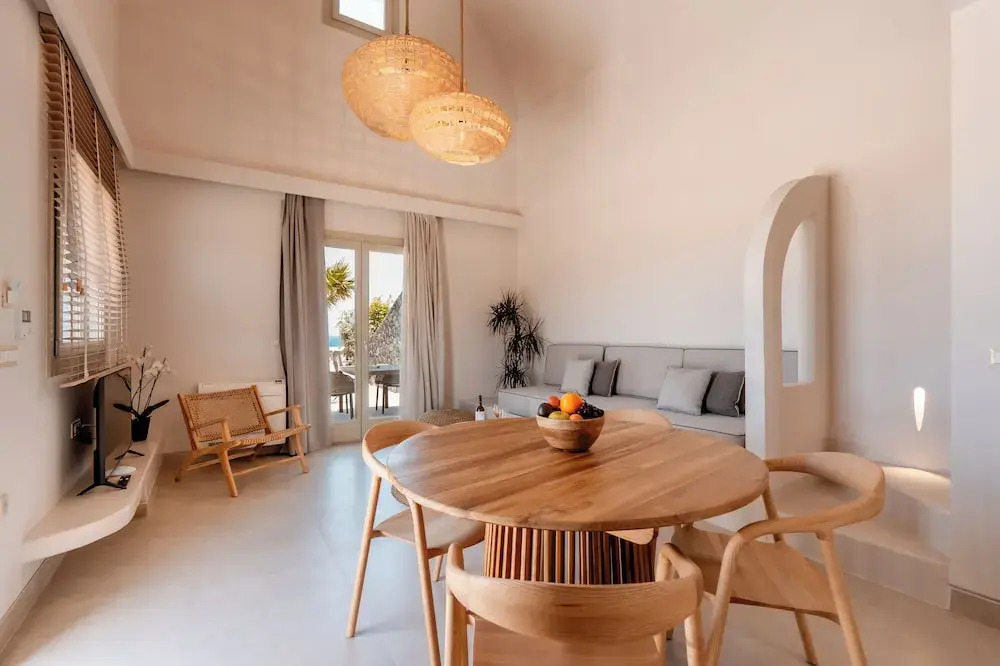 Photo - Halo Santorini - Living Experience