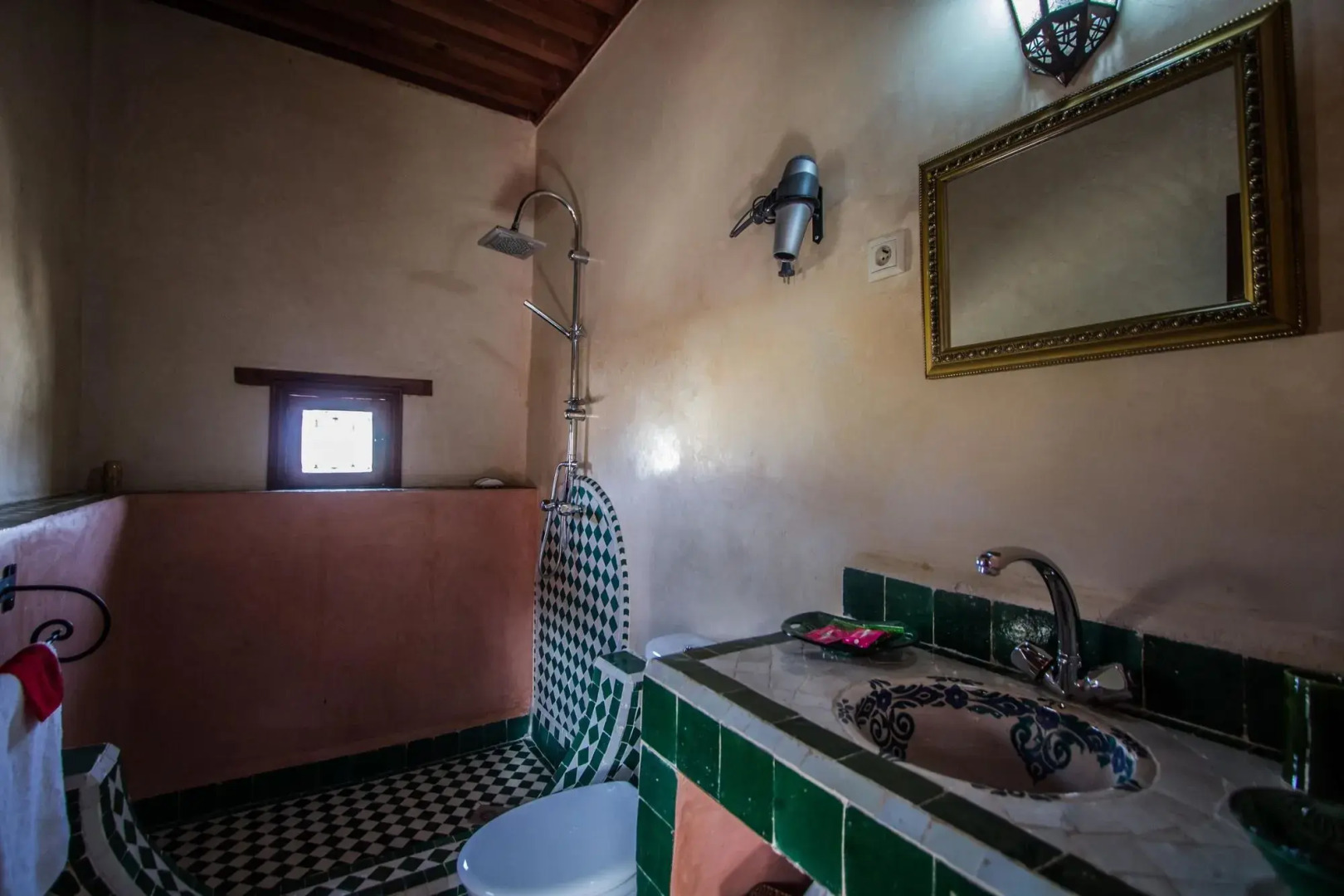 Foto - Riad Letchina