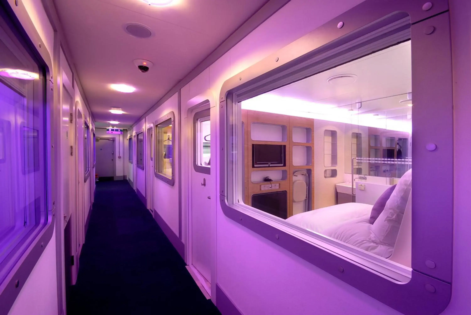Photo - YOTELAIR Amsterdam Schiphol Transit Hotel