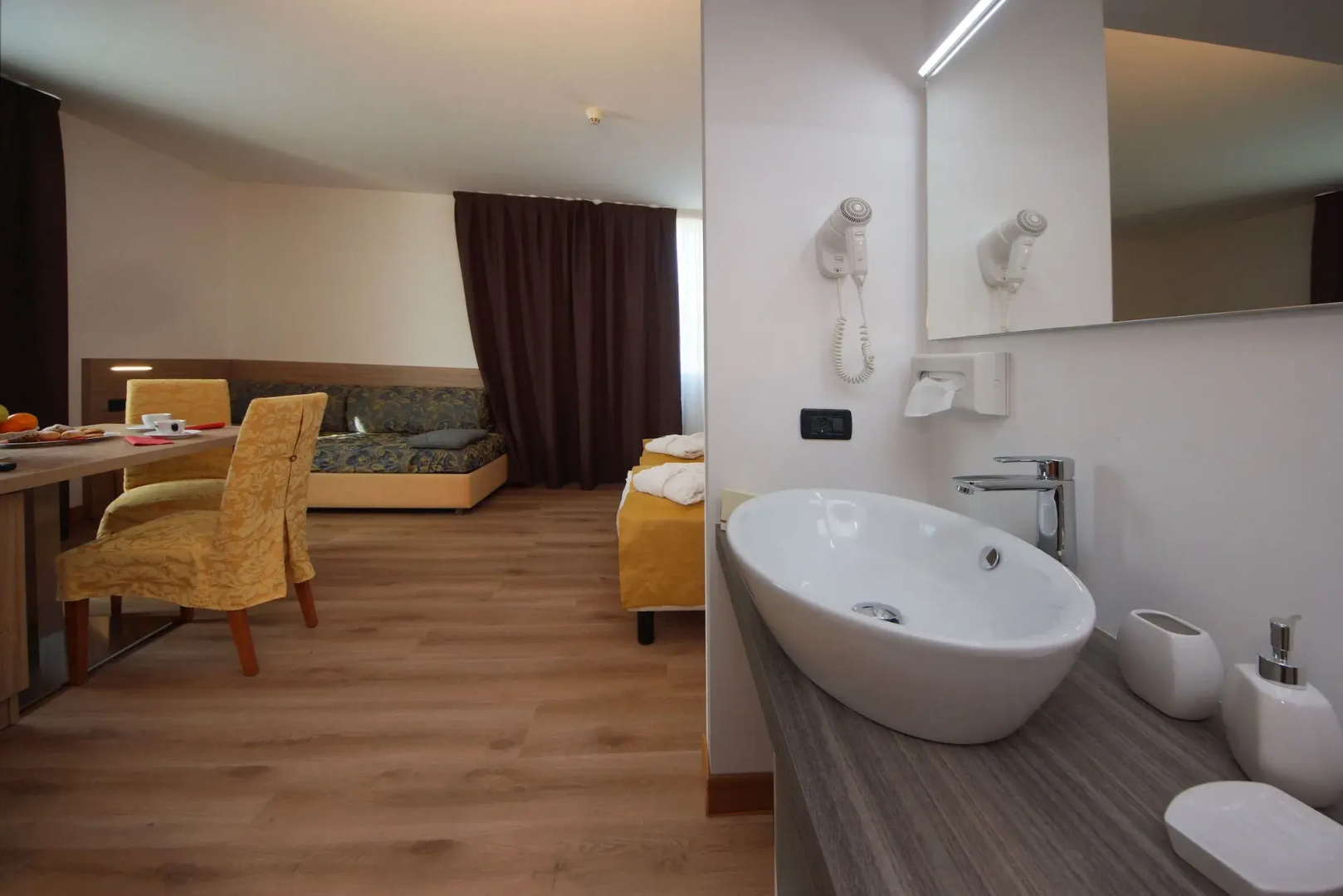Foto - Ambassador Suite Hotel
