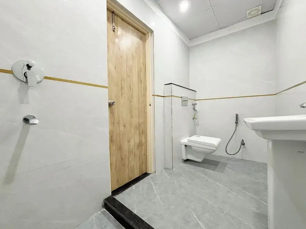 Photo - Hotel Emerald Suites & Banquet By Aura