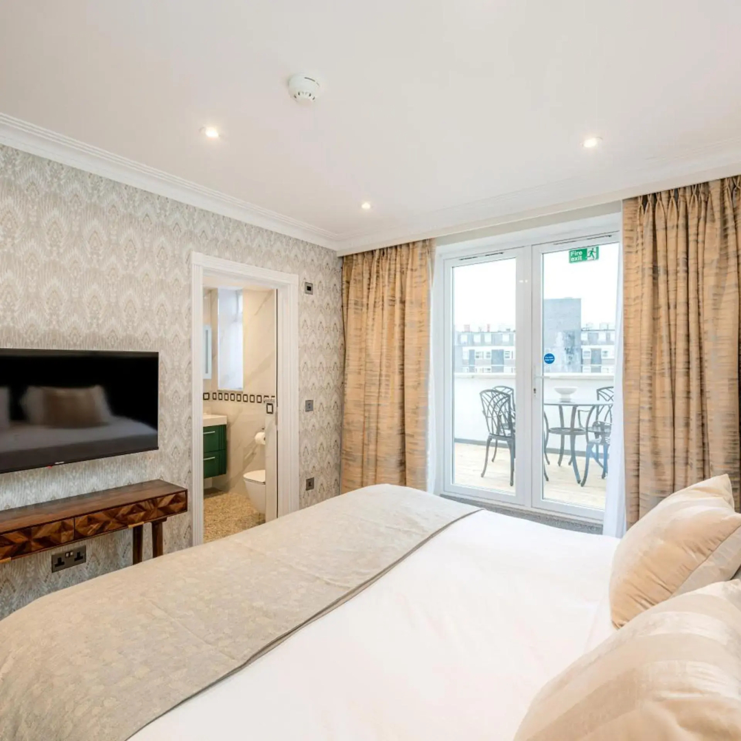 Photo - Fountain House Apartments - Hyde Park, London