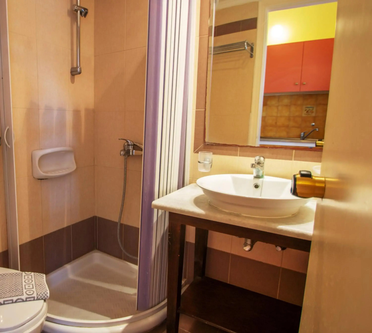 Photo - Paradise Apartments