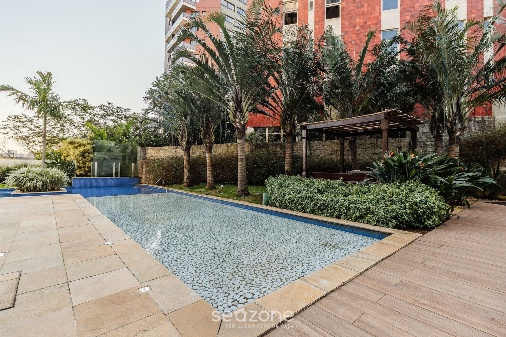 Loft de luxo com Garagem no Petrópolis AHO1402