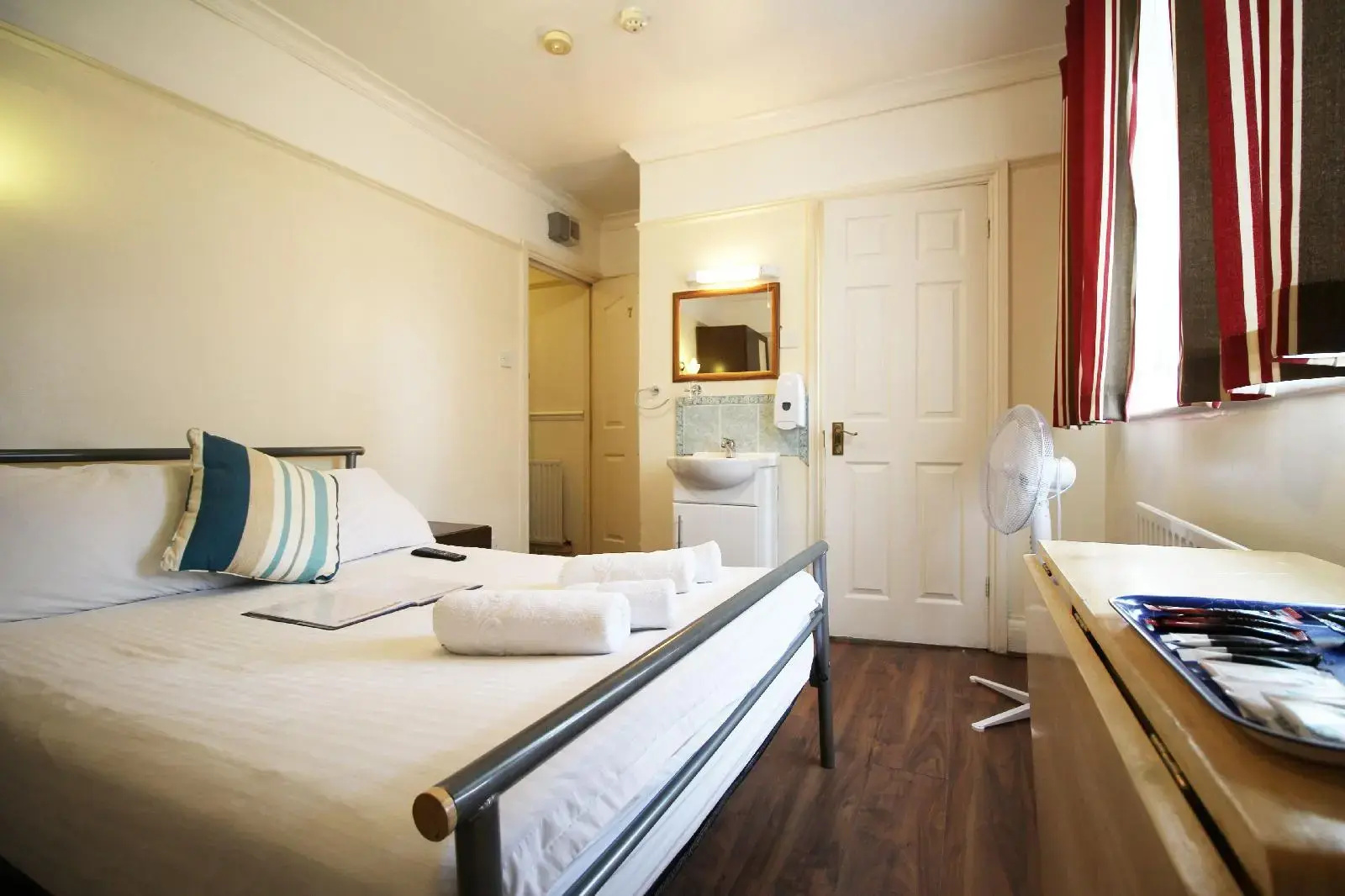 Photo - Flexistay Norbury Aparthotel