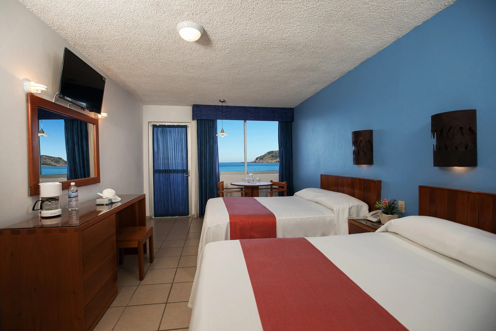 Photo - Costa De Oro Beach Hotel