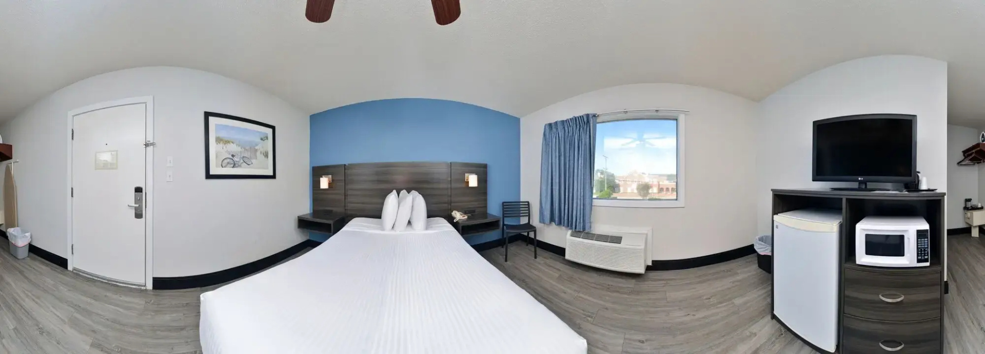 Photo - SureStay Hotel by Best Western Virginia Beach Royal Clipper