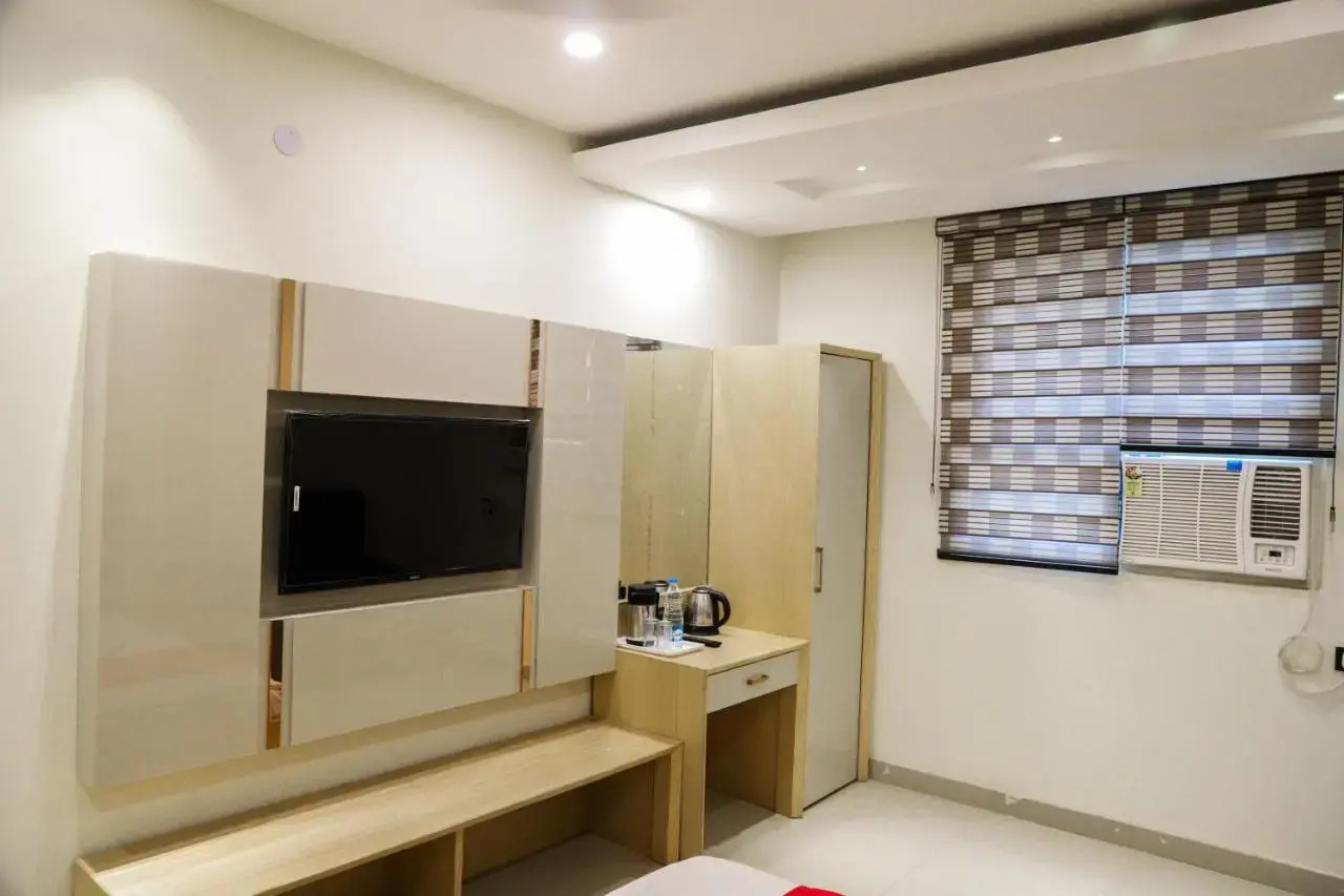 Photo - Hotel Vanson Villa, City Centre - With Free Airport & Train Station Pickup