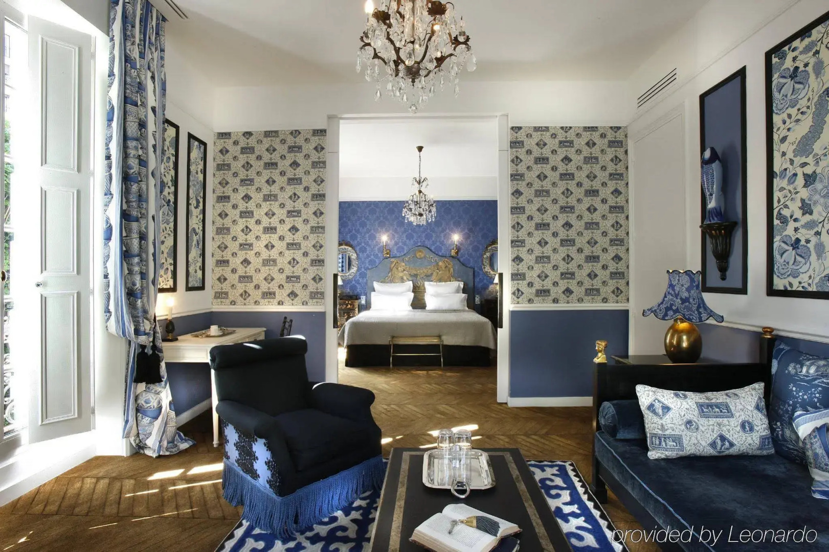 Photo - Saint James Paris