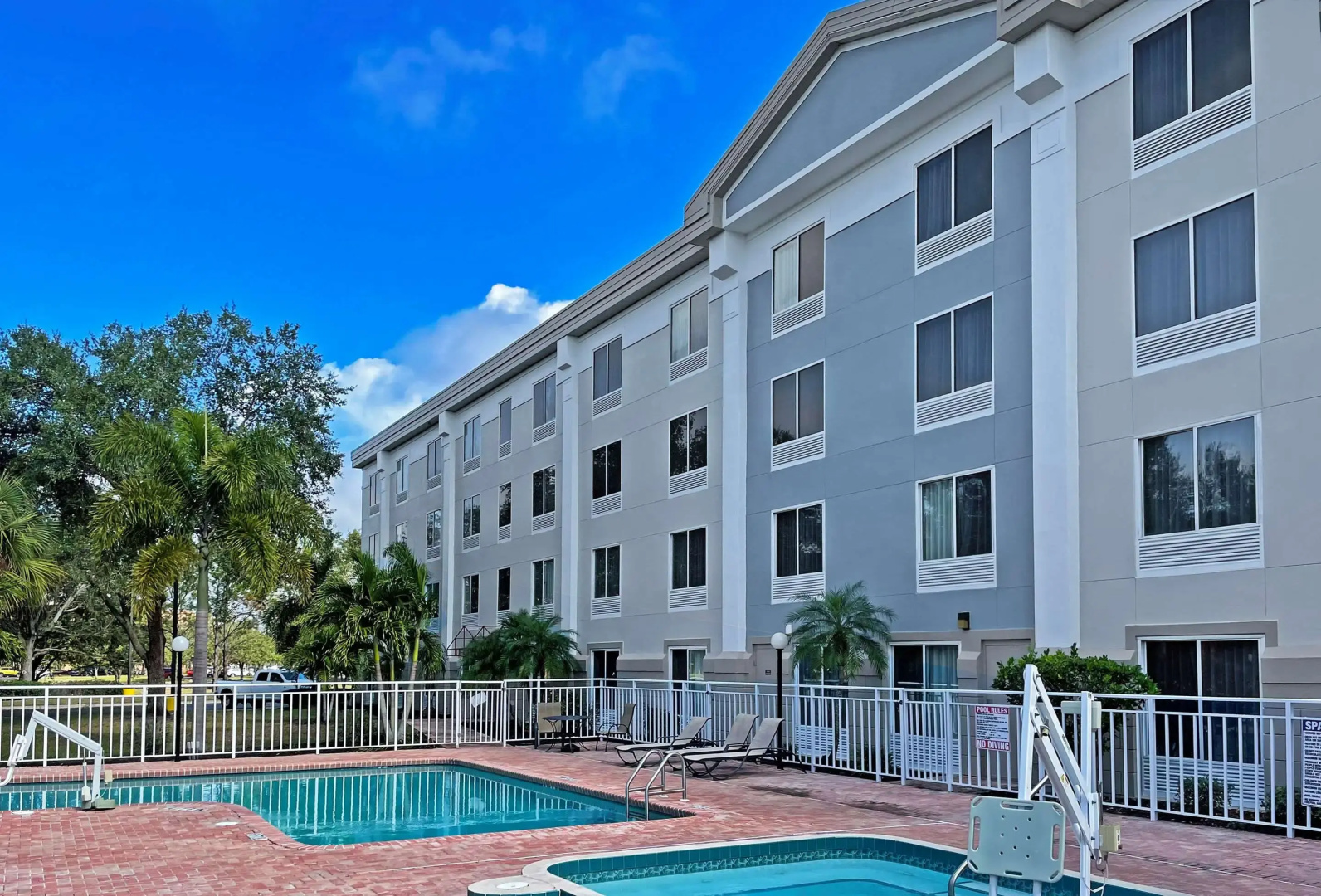 Foto - Comfort Inn & Suites Sarasota I75