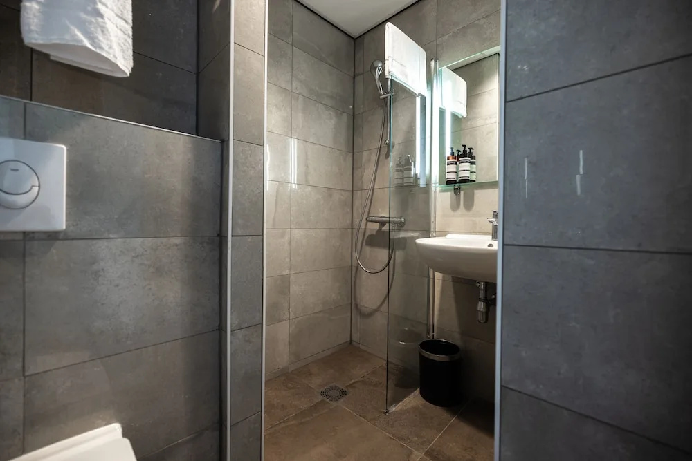 Photo - HOTELUX Amsterdam Airport Hotel