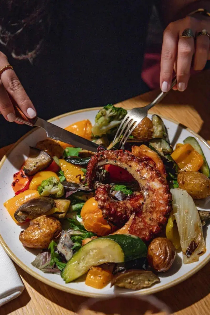 Photo - Renaissance Bordeaux Hotel