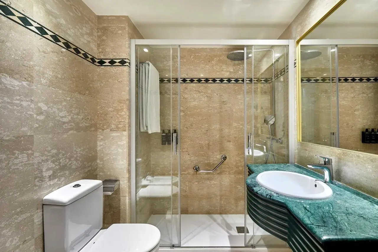 Photo - Leonardo Hotel Manchester Piccadilly