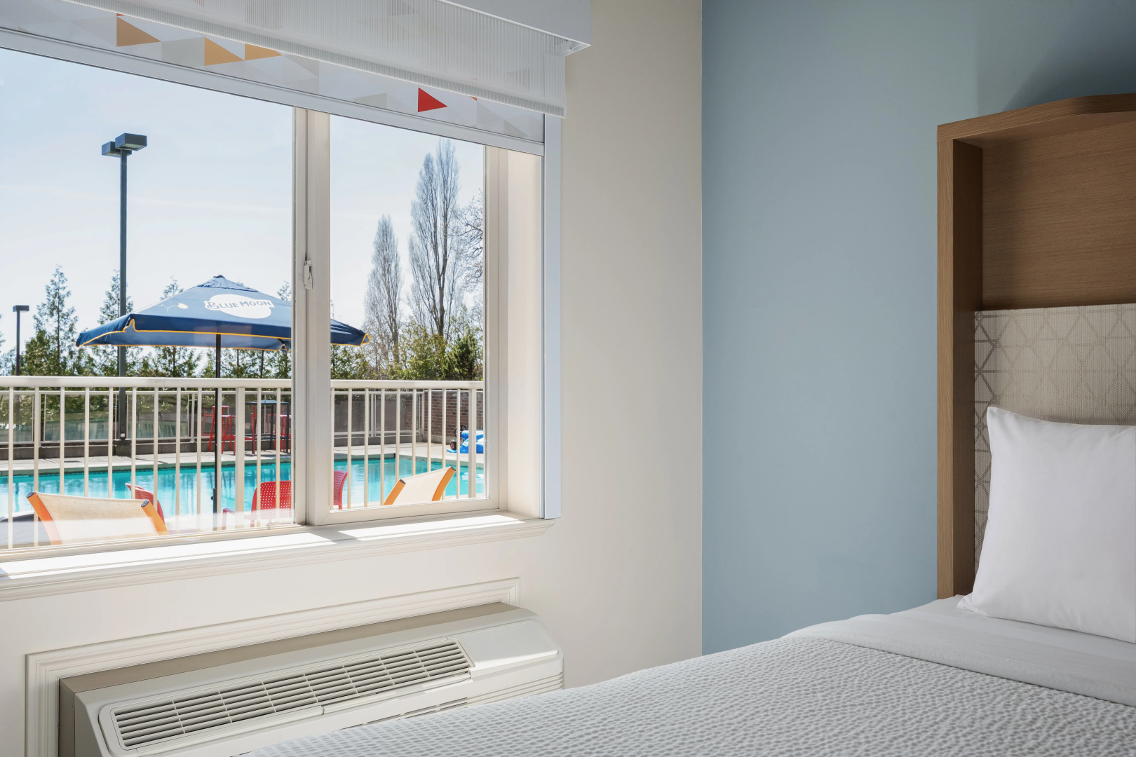 Photo - Holiday Inn Victoria Elk Lake by IHG
